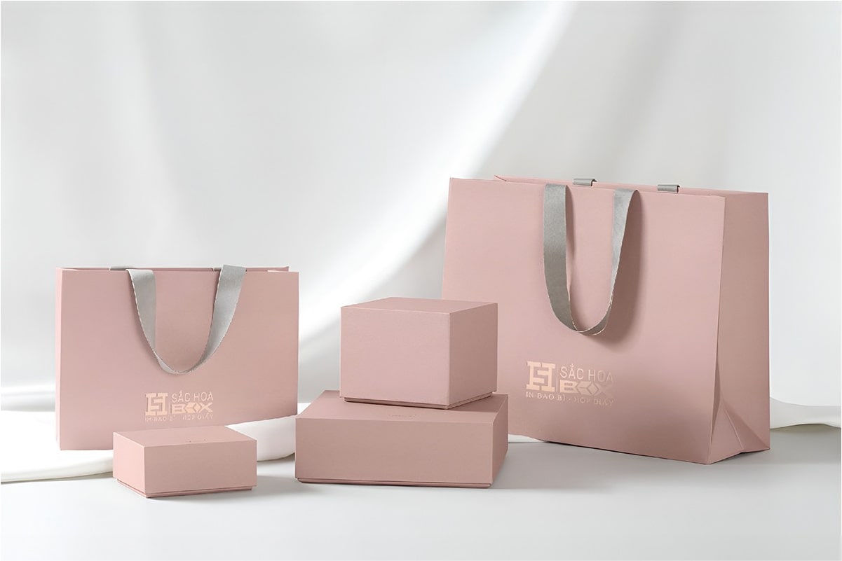 In túi giấy cho shop thời trang